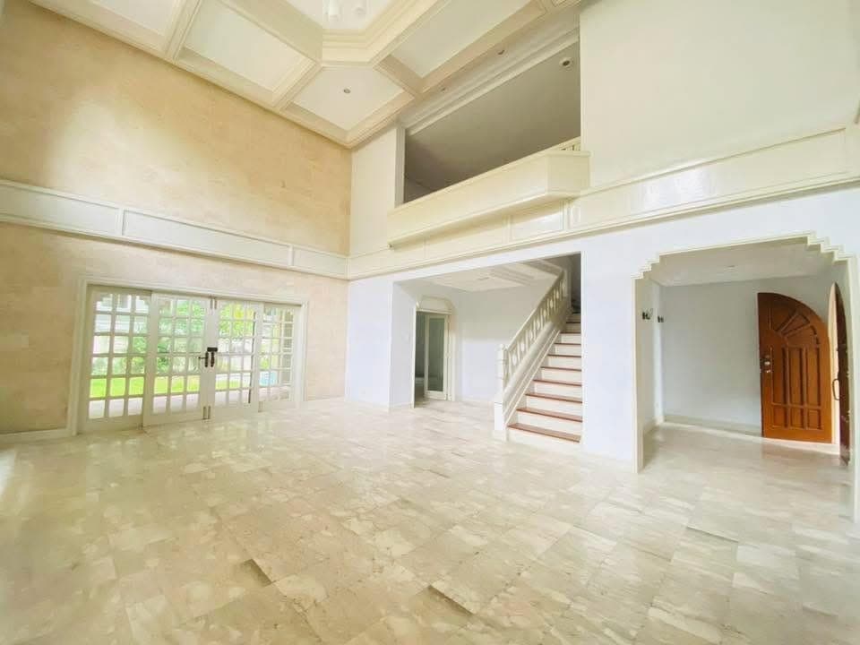 📣5br in Ayala Alabang Village House for Lease‼️ - photo 2