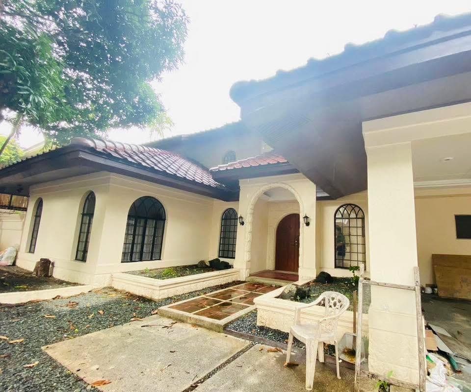 📣5br in Ayala Alabang Village House for Lease‼️ - photo 3