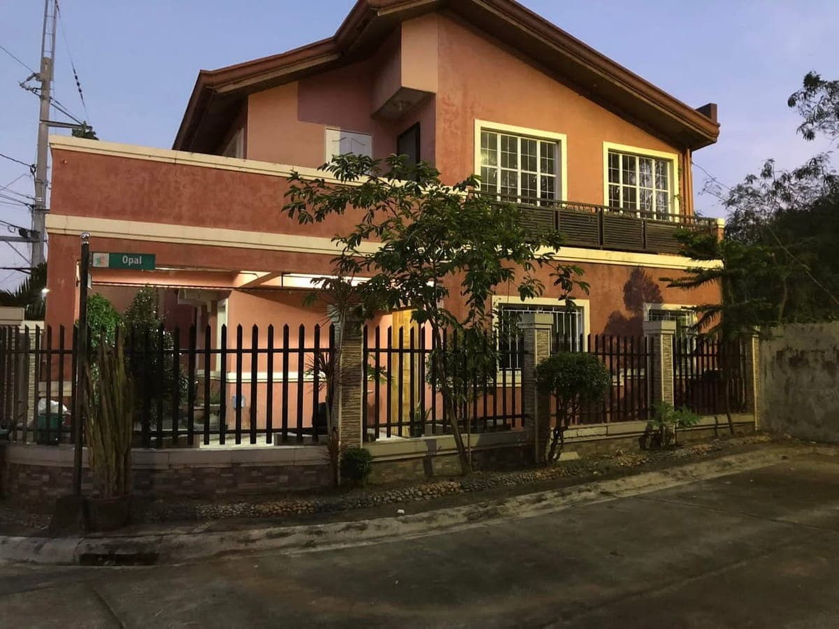 House available for rent along Daang Hari - photo 1