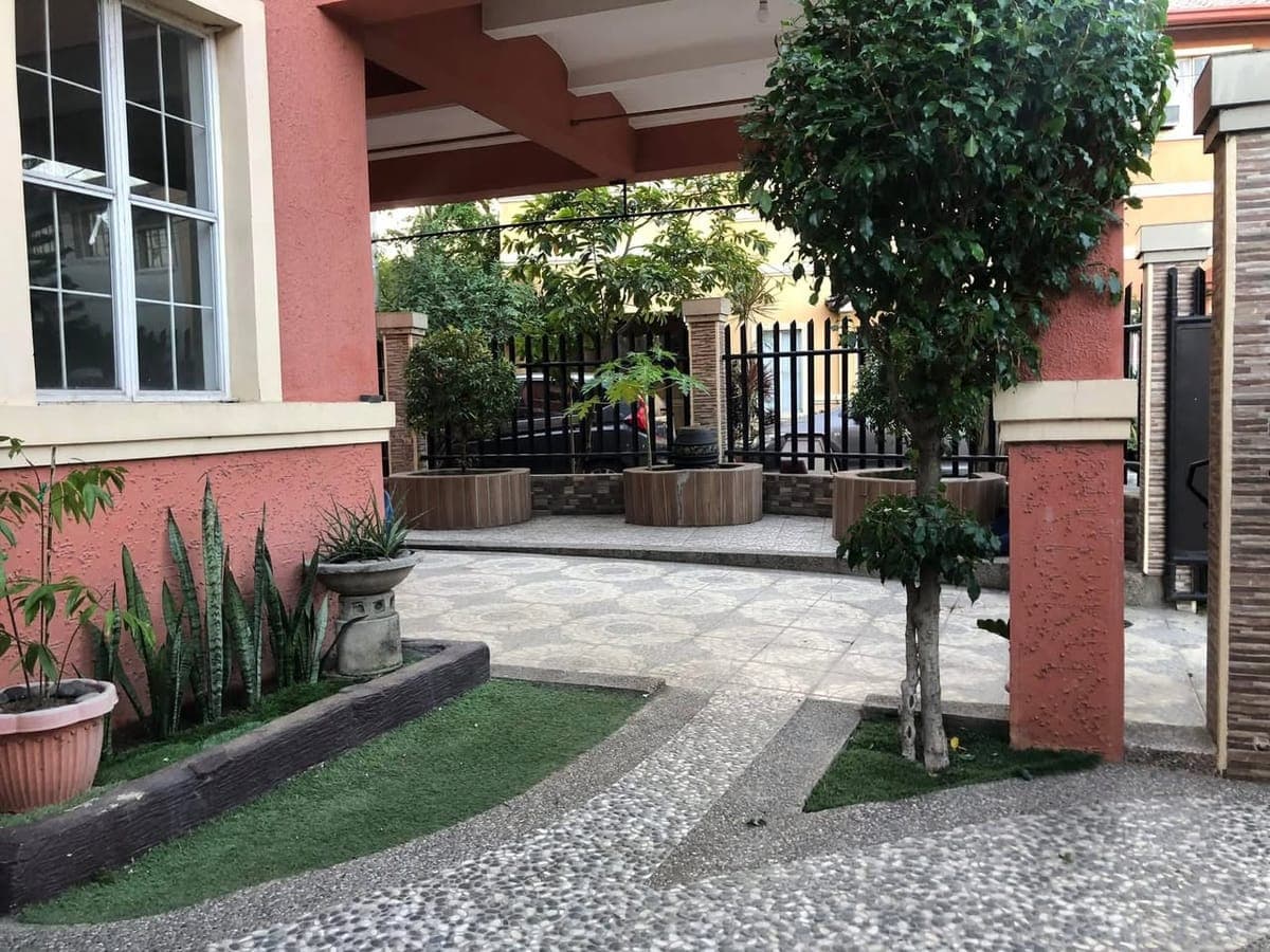 House available for rent along Daang Hari - photo 2