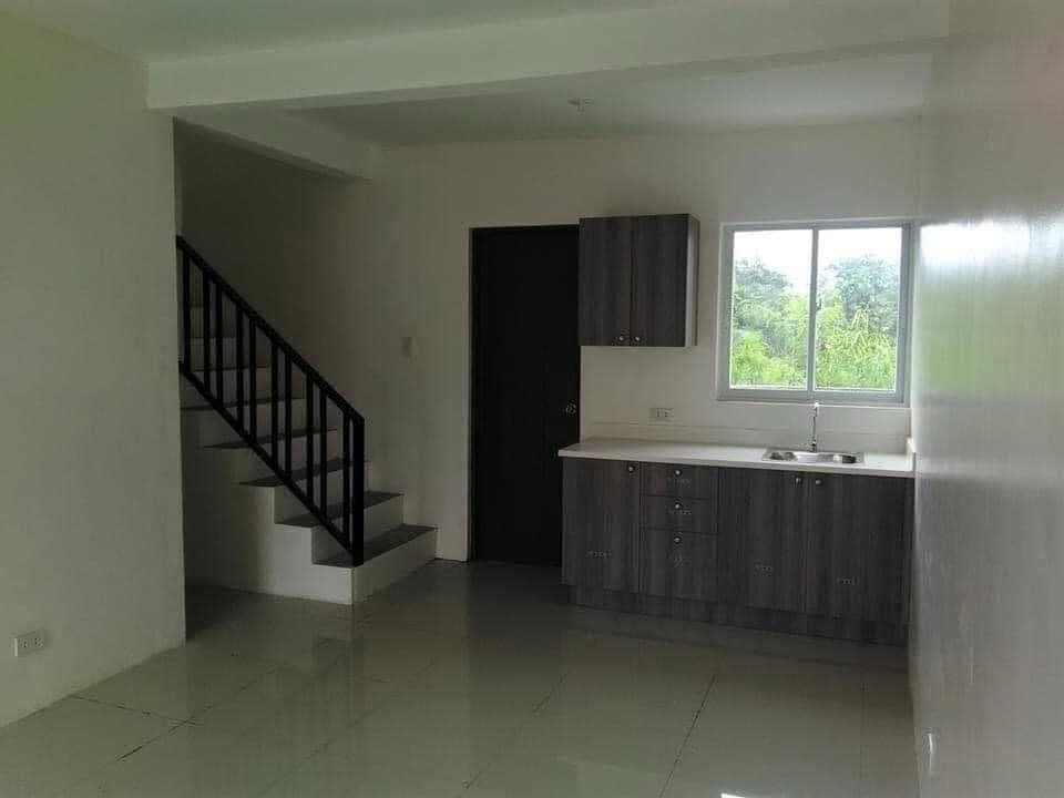 Townhouse for rent - photo 3