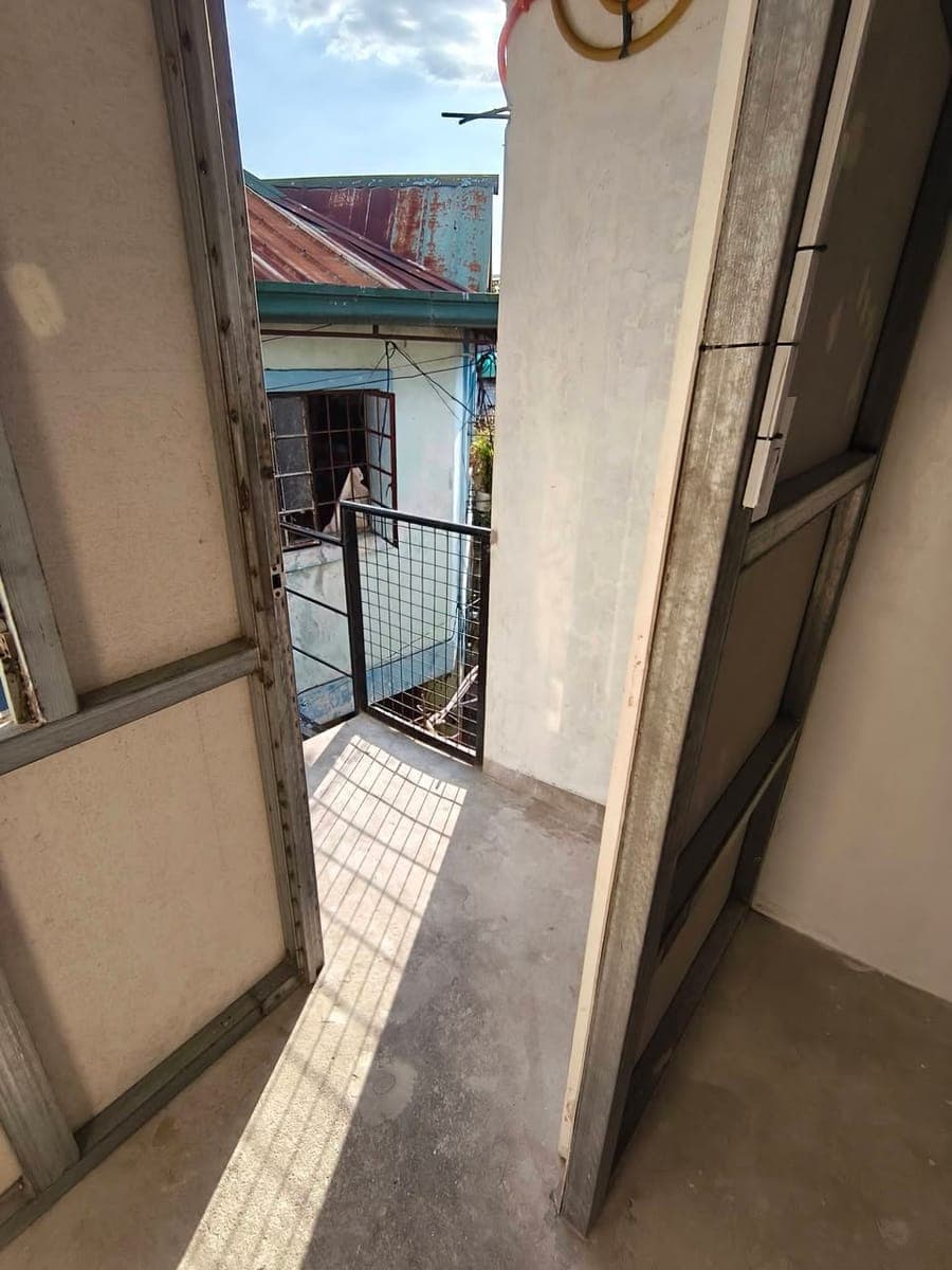 Room for Rent - photo 1