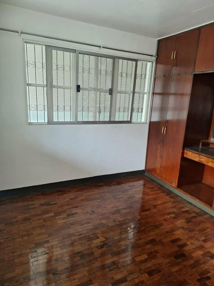 Bungalow House for rent! - photo 4