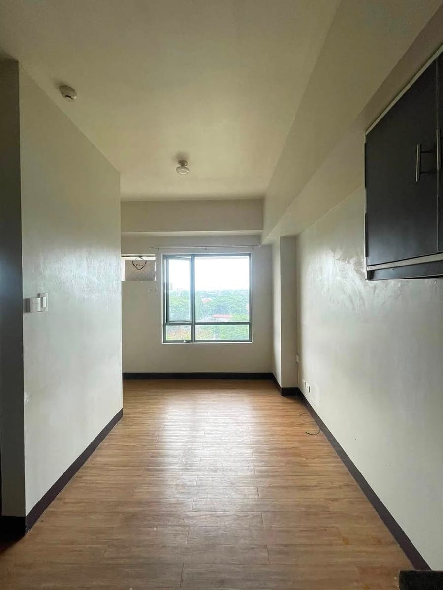 CONDO FOR RENT - photo 2