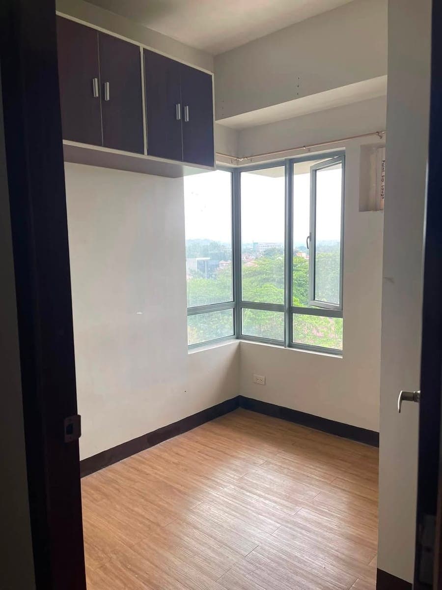 CONDO FOR RENT - photo 3