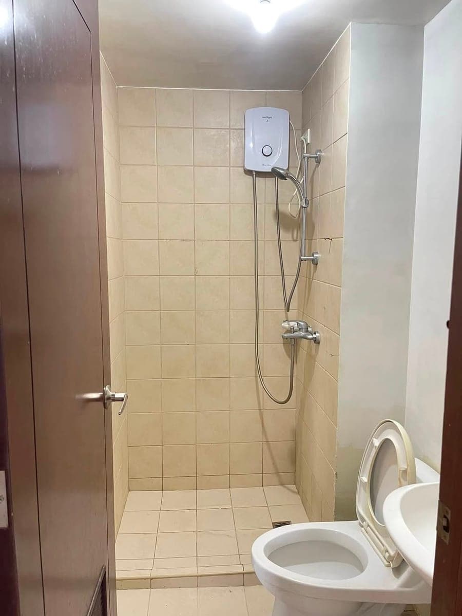 CONDO FOR RENT - photo 4