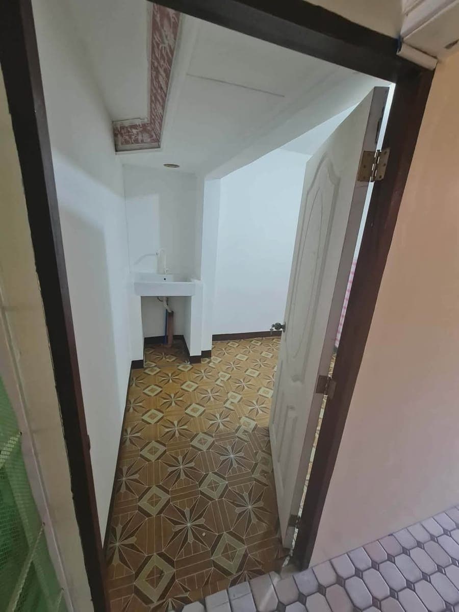 ROOM FOR RENT - photo 2