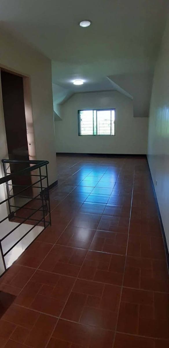HOUSE FOR RENT - photo 1