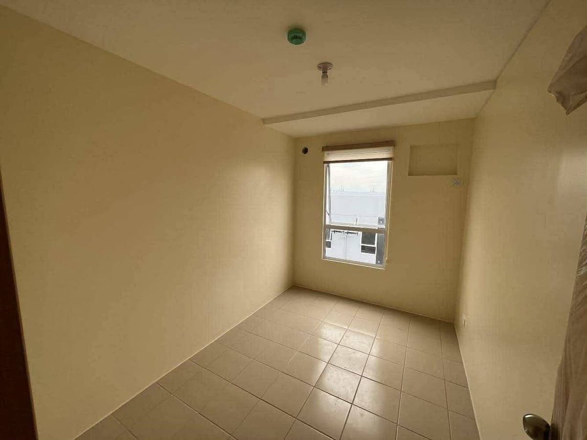 ‼️ Bare Unit for Rent ‼️ - photo 2