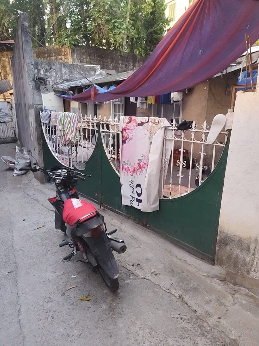 Apartment for rent with 1 room pwde na lagyan aircon salpak na lang at Arciaga comp. Bago mag should... - photo 5