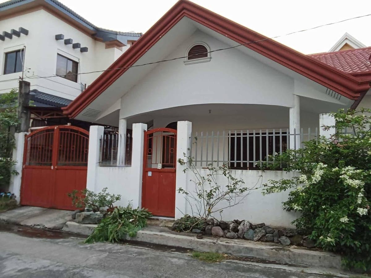 FOR RENT – Greenwoods Executive Village Pasig/Cainta - photo 1