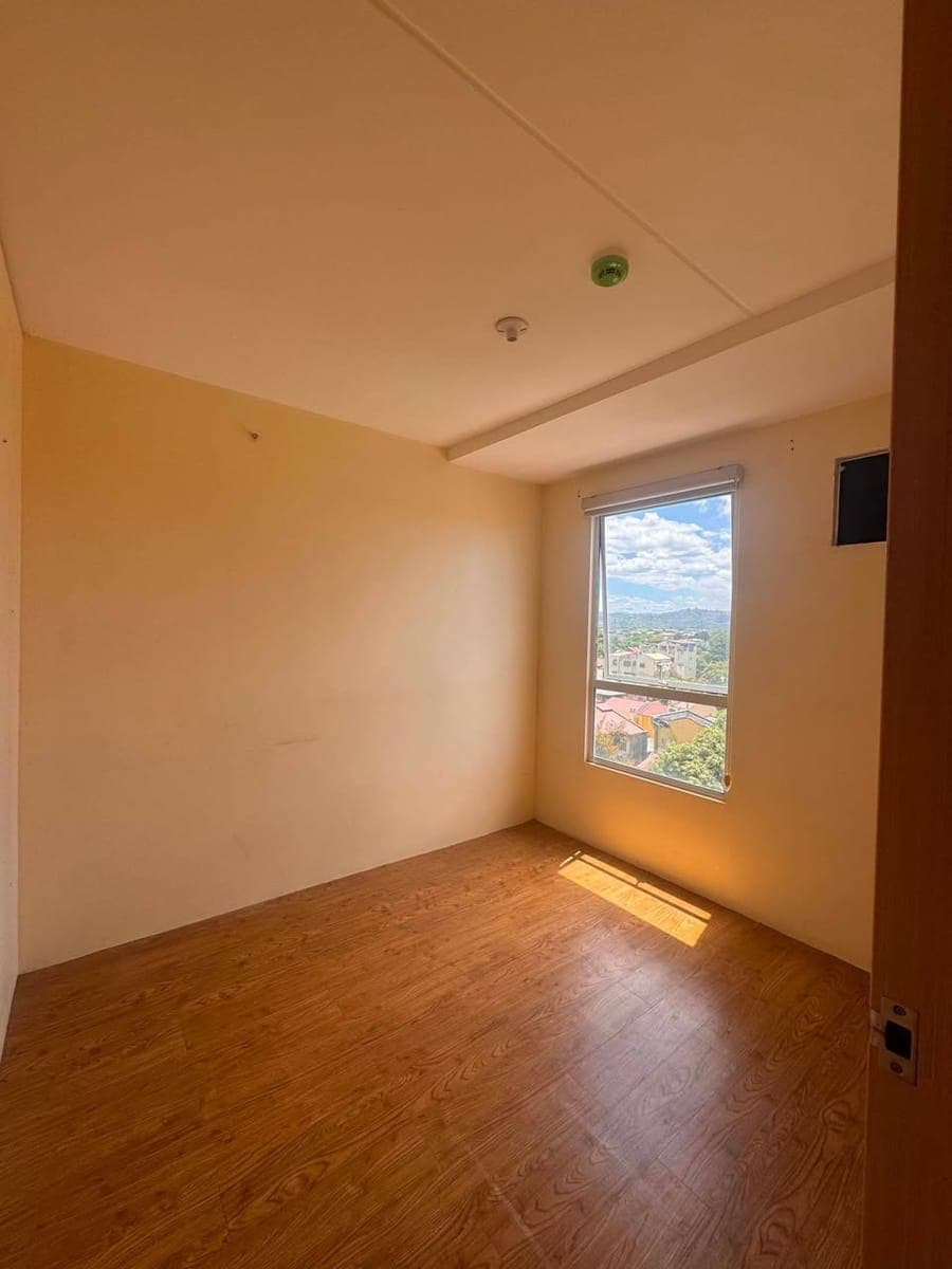 CONDO FOR RENT (3BR) - photo 2