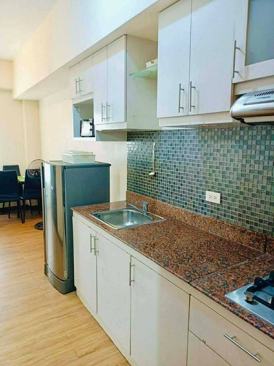 CONDO FOR RENT - photo 2