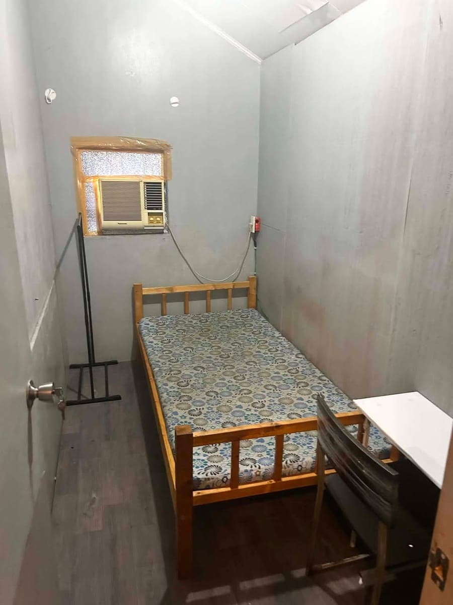 Room for rent with aircon - photo 1