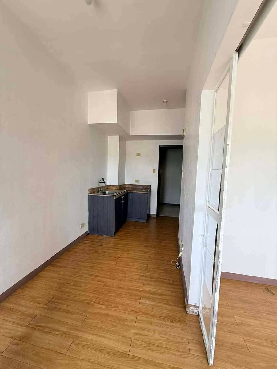 CONDO FOR RENT - photo 1