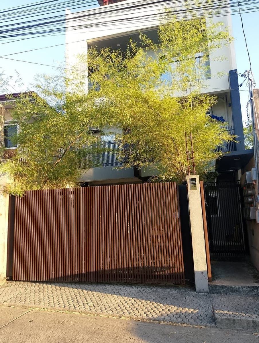 ✅ One bedroom unit, condo type with balcony for rent - photo 2