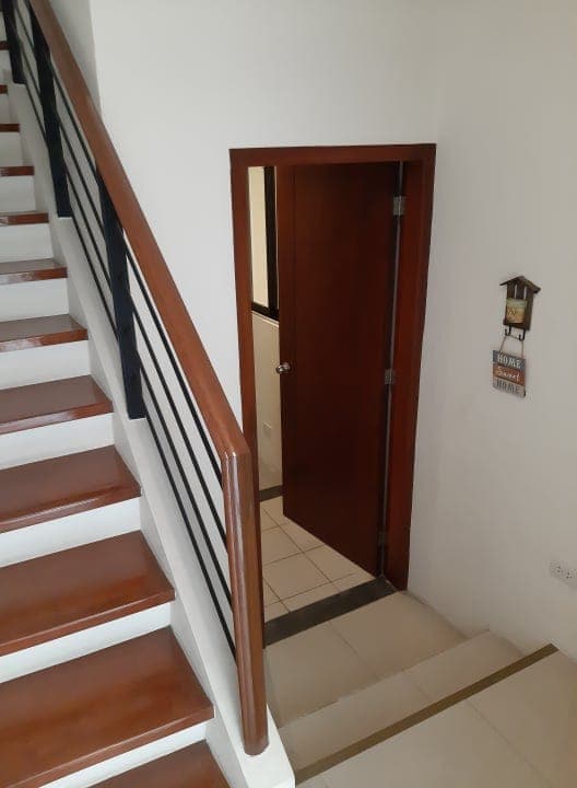 **TOWNHOUSE IN KAMIAS QUEZON CITY** - photo 5