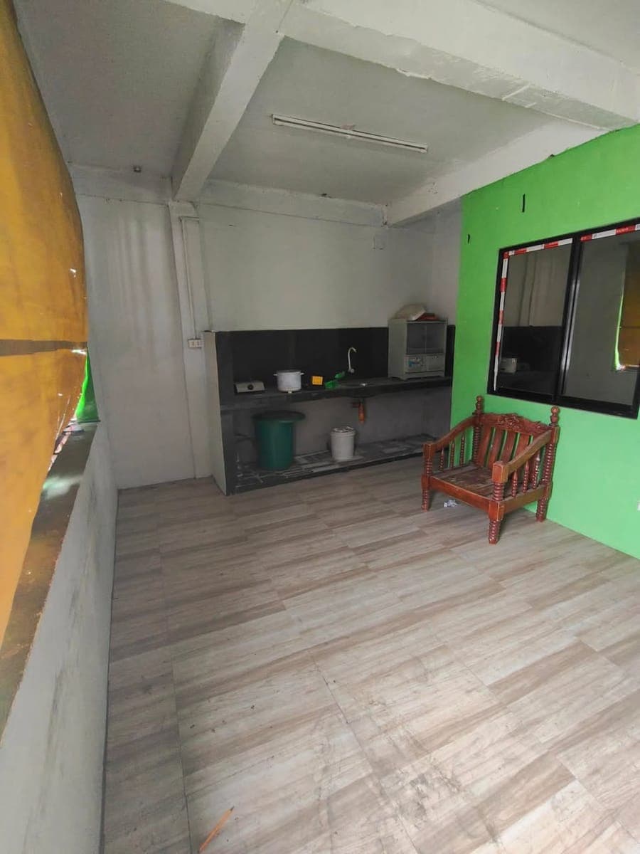 AVAILABLE 2 STOREY UNIT FOR RENT. - photo 1