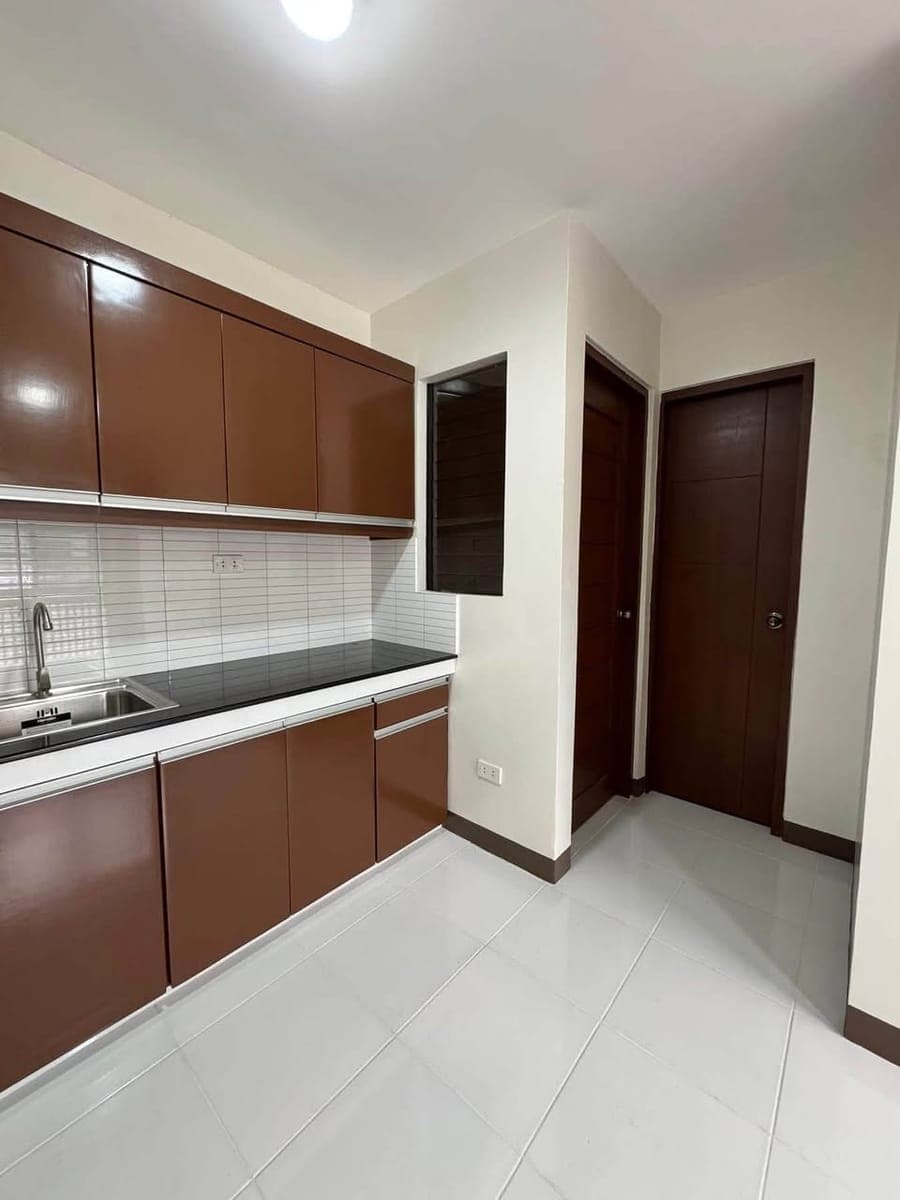 ‼️FOR RENT : NEWLY BUILT CONDO STYLE APARTMENT‼️ - photo 4
