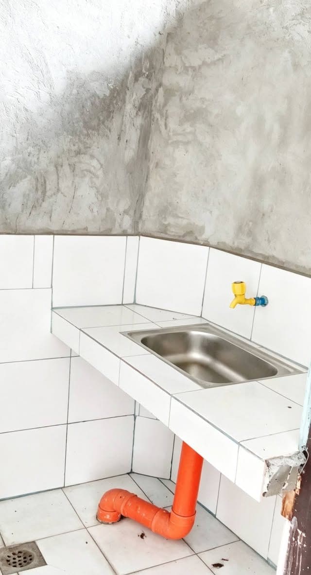 FOR RENT: COMMMERCIAL SPACE IN POBLACION, MUNTINLUPA - photo 3