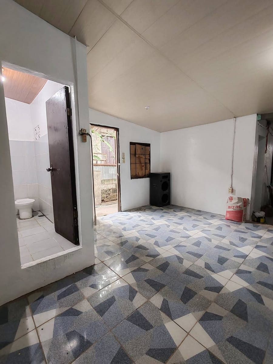 🏠 HOUSE WITH COMMERCIAL STORE FOR RENT 🏠 - photo 1