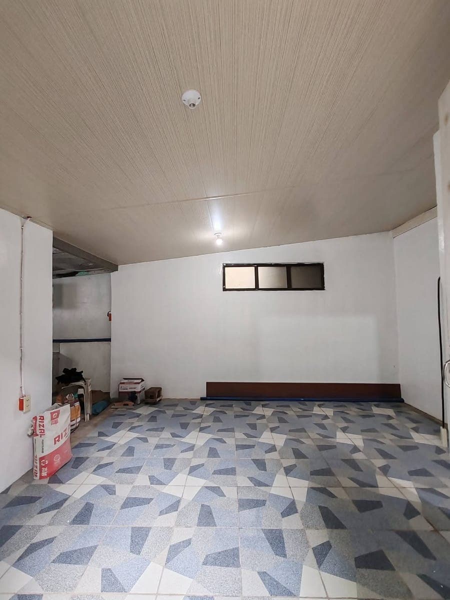 🏠 HOUSE WITH COMMERCIAL STORE FOR RENT 🏠 - photo 3