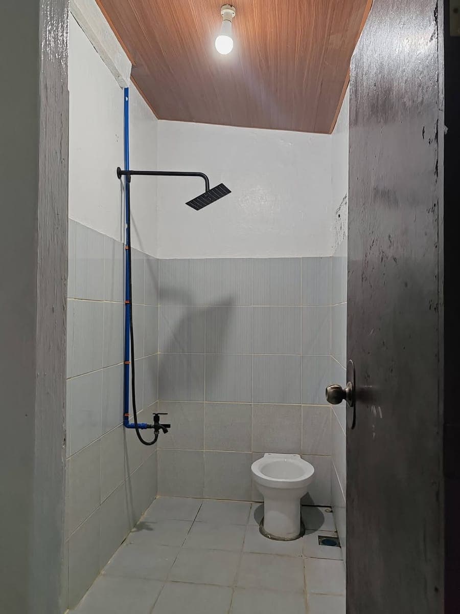 🏠 HOUSE WITH COMMERCIAL STORE FOR RENT 🏠 - photo 4