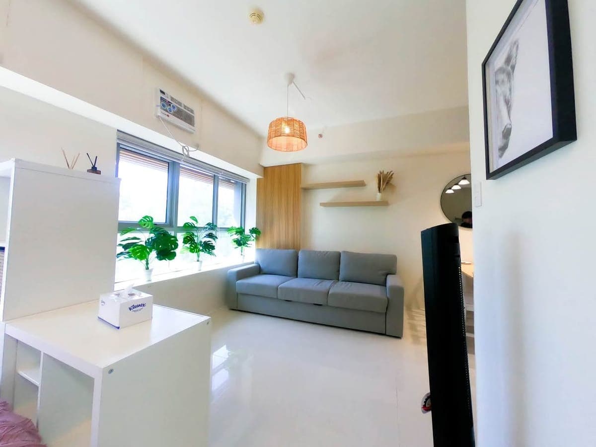 NEW condo unit is looking for its FIRST tenant/s at The Burbank tower of The Levels. - photo 3