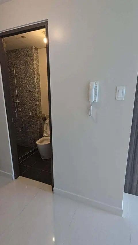 𝐅𝐎𝐑 𝐑𝐄𝐍𝐓: Bare Studio Unit at RLC Cirrus Residences, Bridgetowne, Pasig City - photo 2