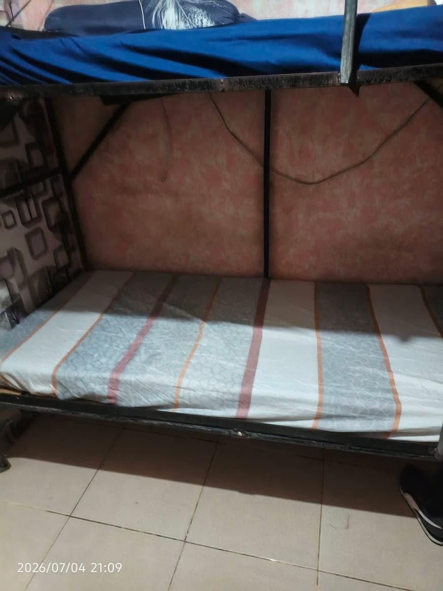 Bed space babae lng po lower Deck ang available walking distance lng northgate filinvest alabang pm ❤️ - photo 1
