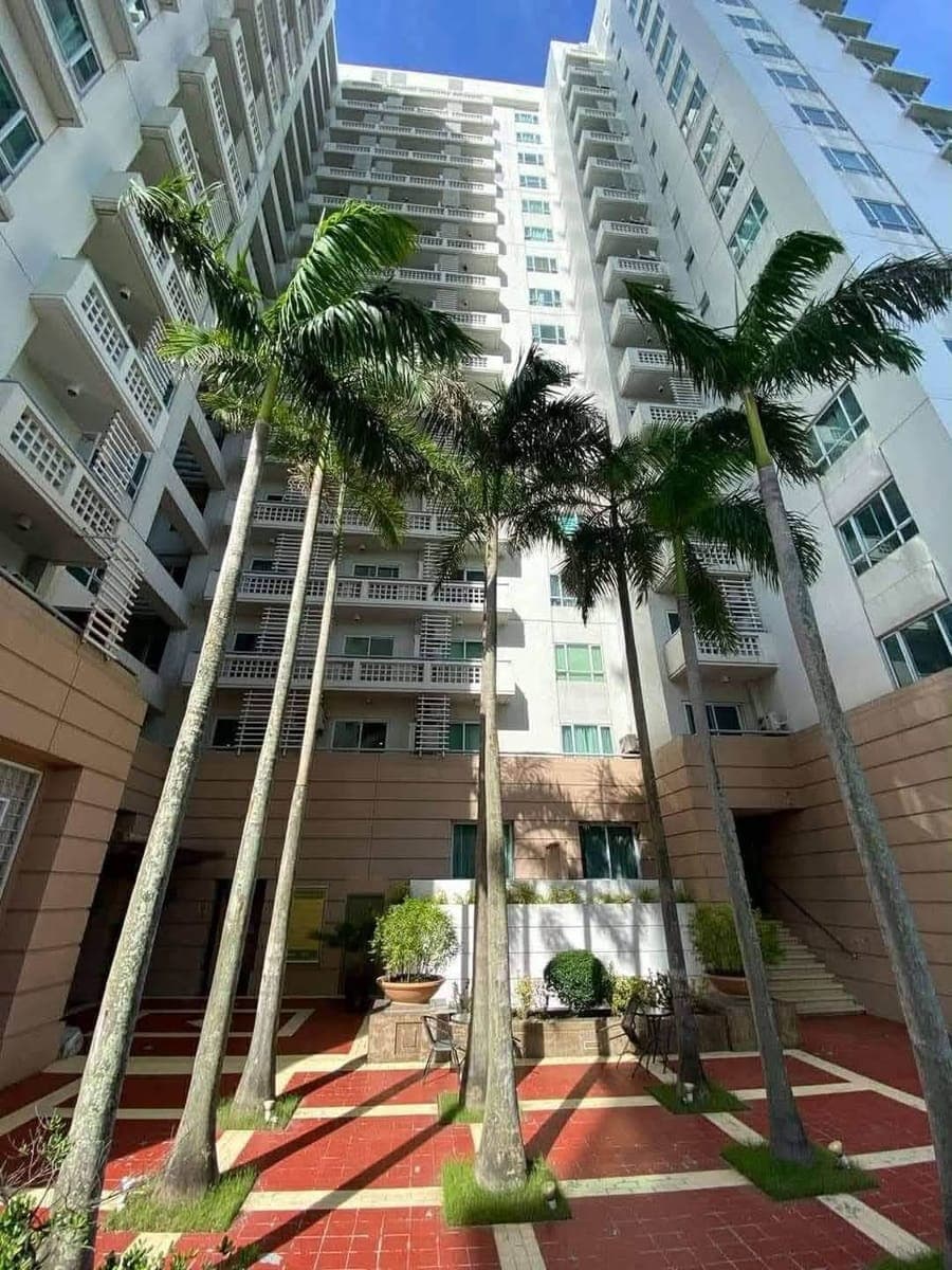 Condo for rent - photo 2