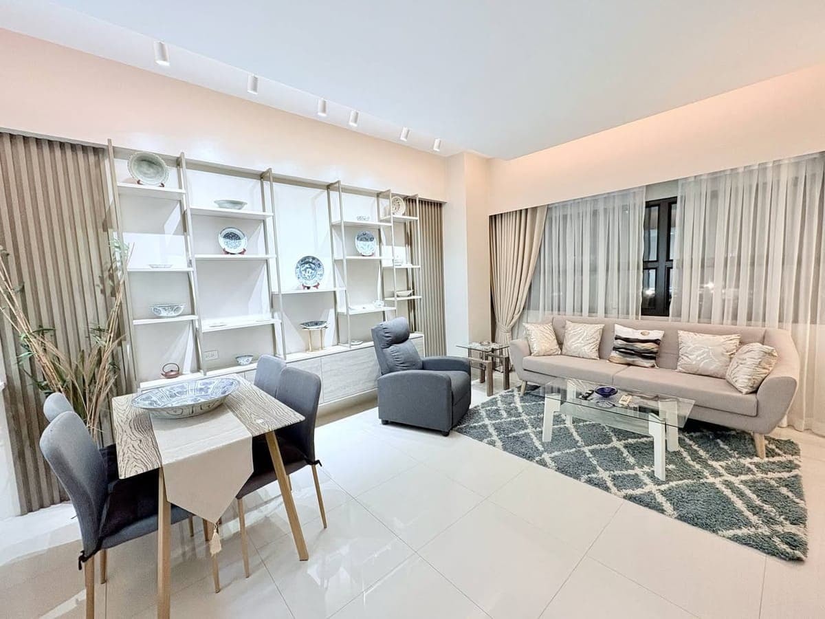Fully Furnished 2BR at Avalon Condominium Cebu Business Park - photo 2