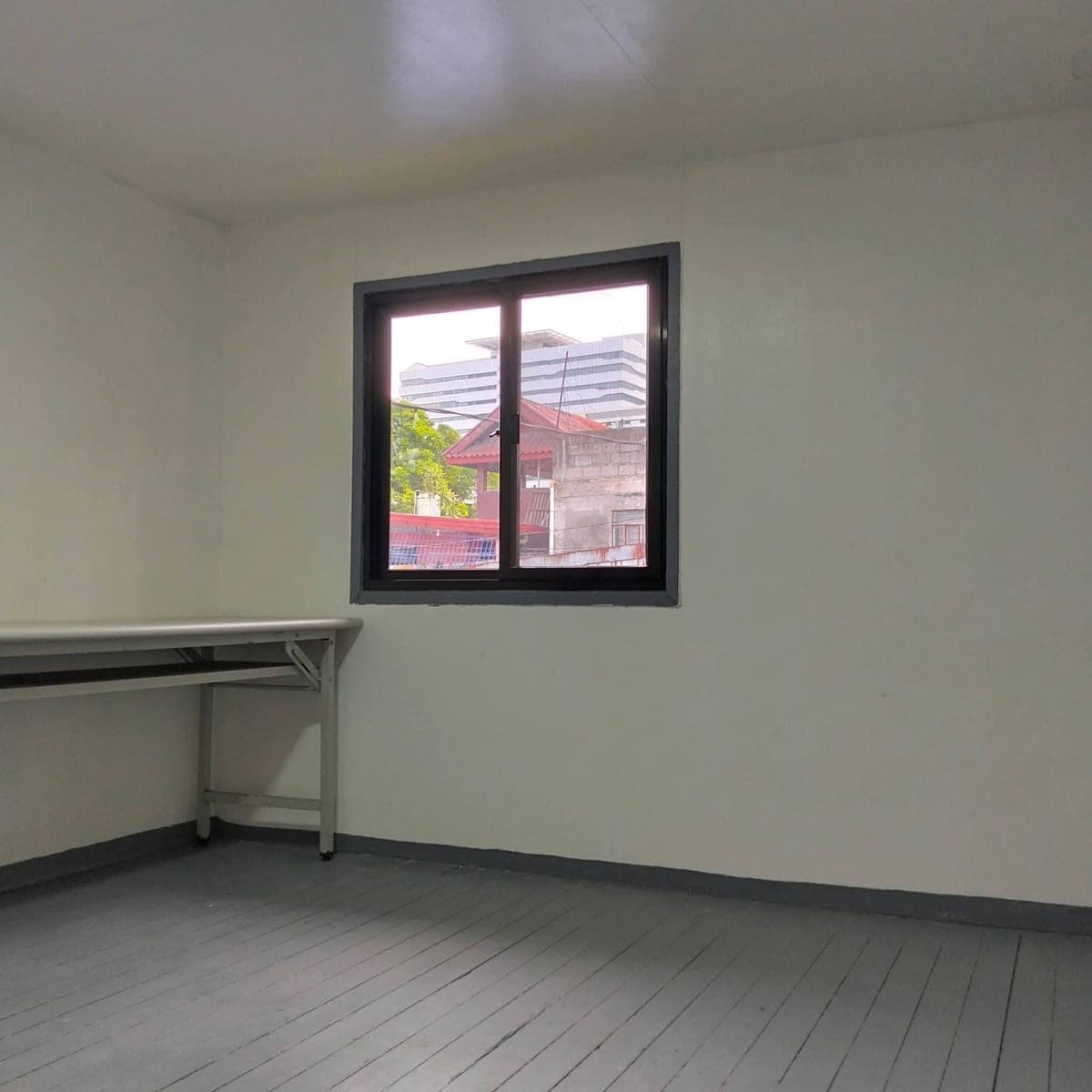 Airconditioned Room for rent - photo 3