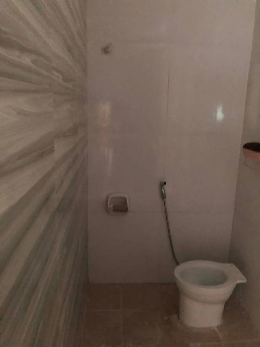 Available! - photo 5