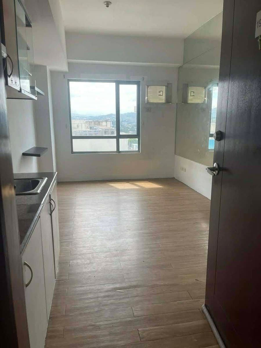 CONDO FOR RENT - photo 1