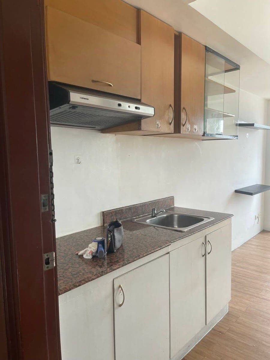 CONDO FOR RENT - photo 2