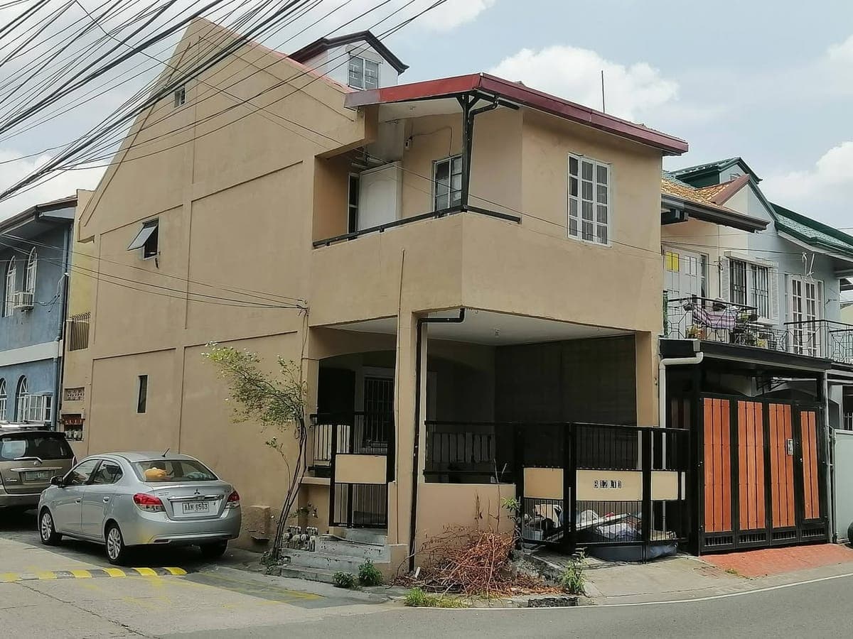Townhouse for rent in Teresa Park Pilar Village back of Southmall. (Las Pinas area) - photo 3