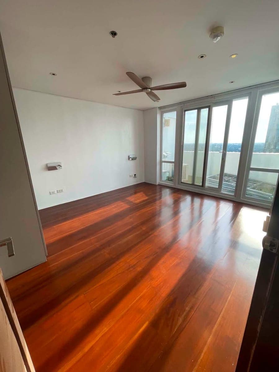 CONDO UNIT FOR RENT - photo 3