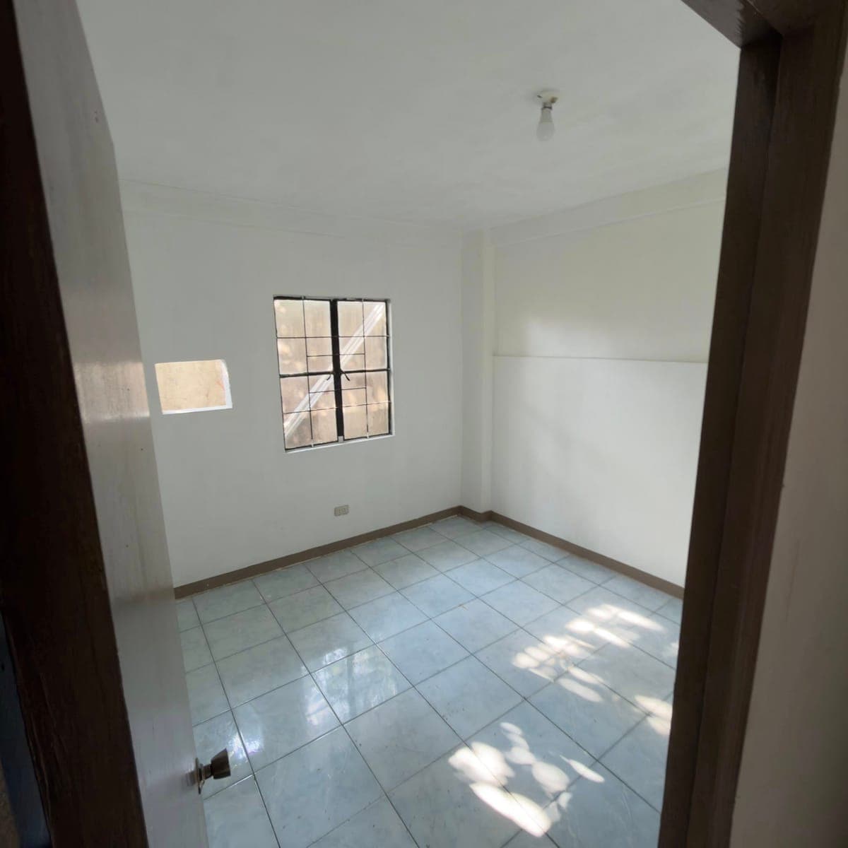 Last 2 Unit for rent - photo 5