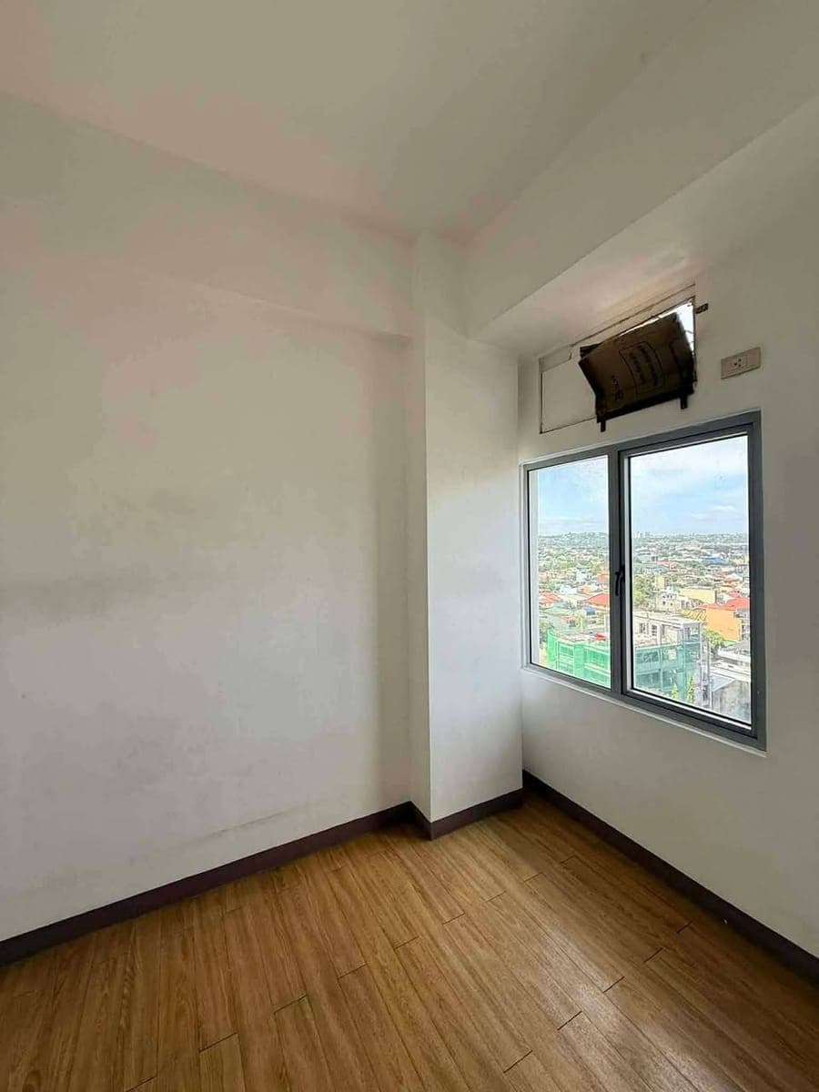 CONDO FOR RENT - photo 3