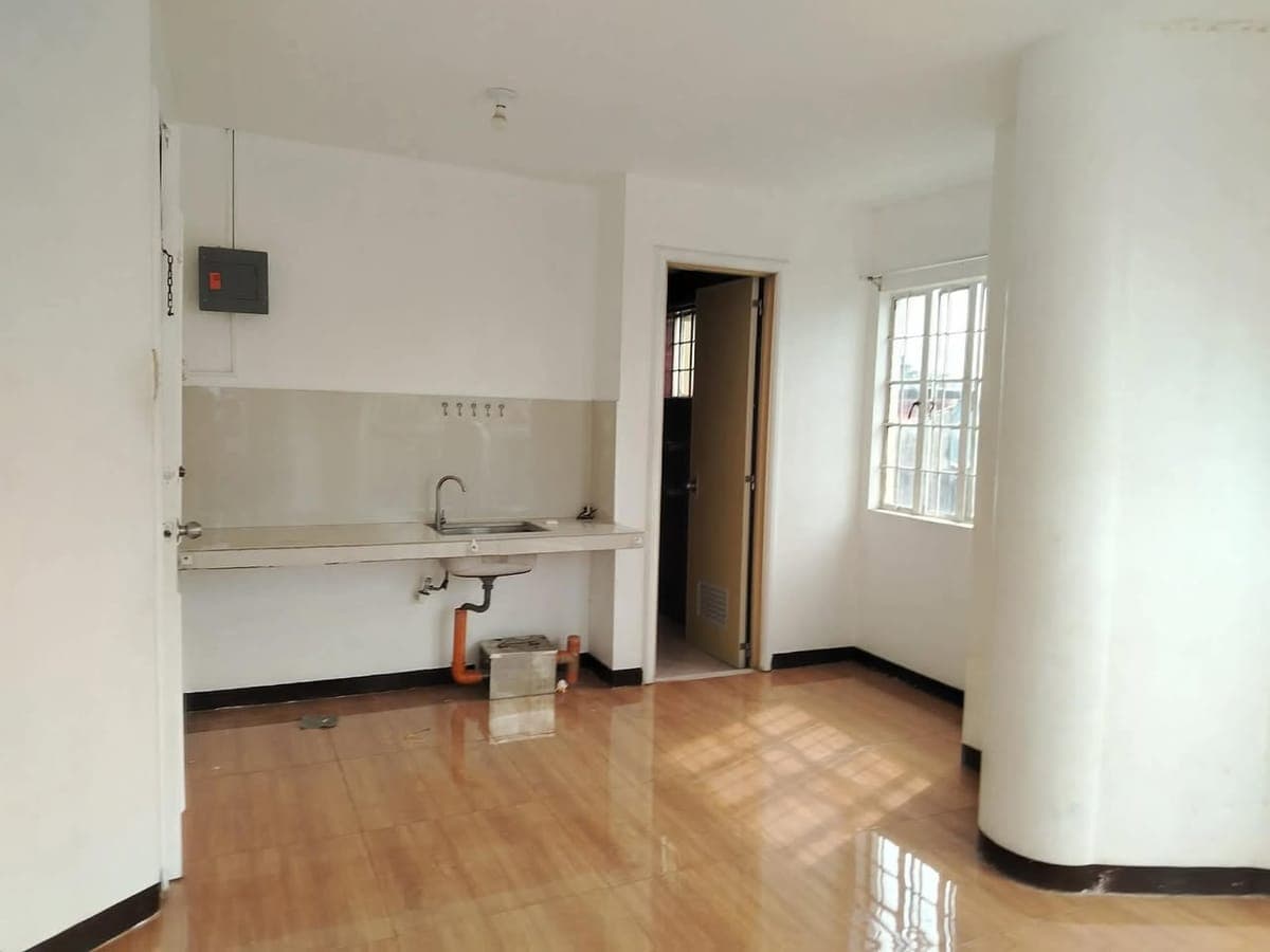 Apartment for rent in karangalan village - photo 1