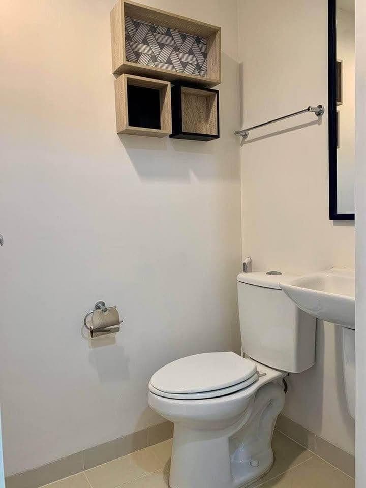 𝐅𝐎𝐑 𝐑𝐄𝐍𝐓: Fully Furnished Studio Unit at The Grove by Rockwell, C-5, Pasig City - photo 5