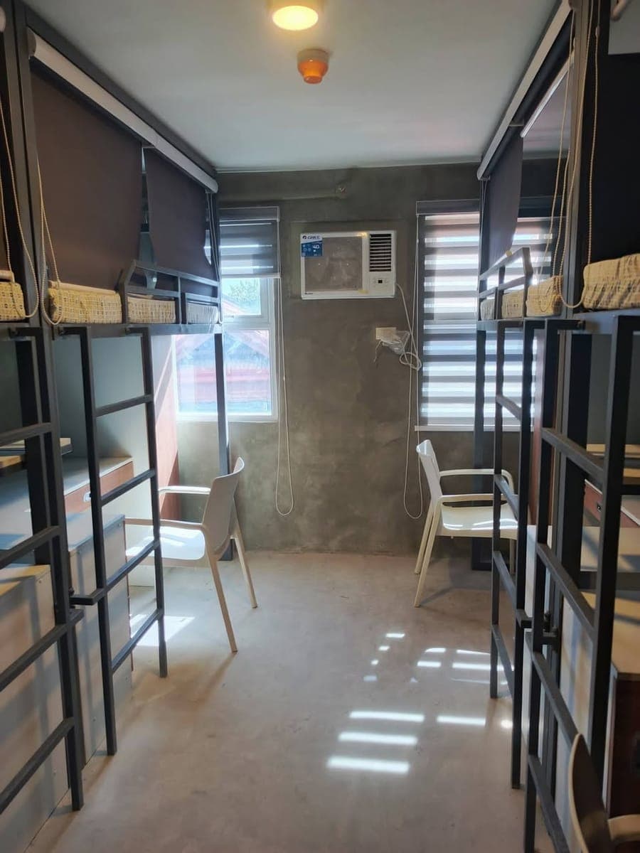 Uniplace condominium - photo 4