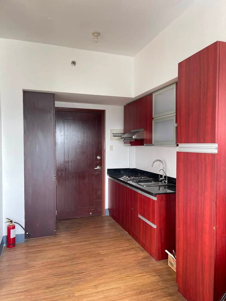 CONDO FOR RENT - photo 1