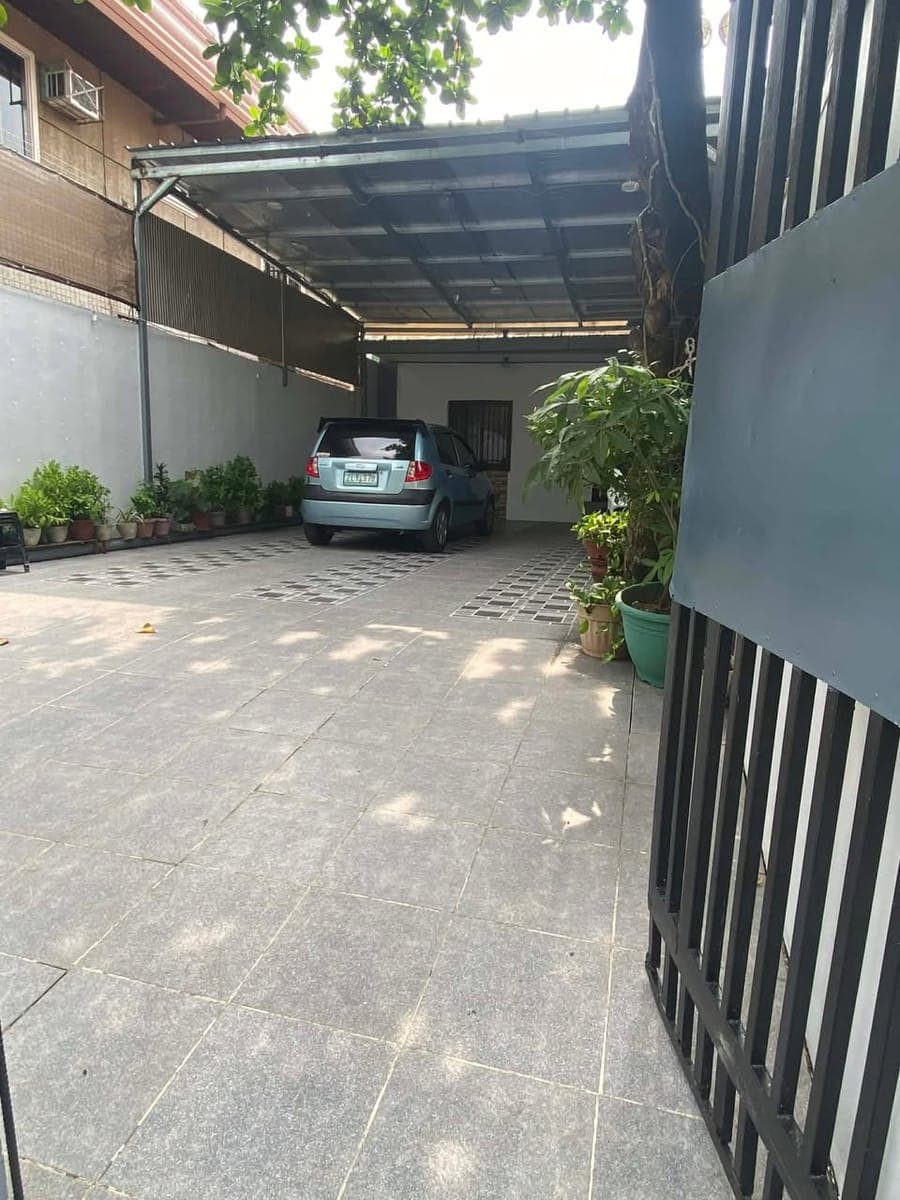 House for Rent/Business Space - photo 3