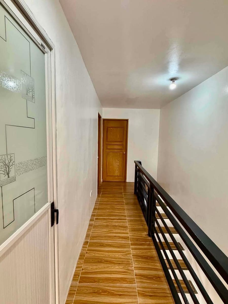 📣 For Rent! 2 storey townhouse (Newly Renovated) - photo 3