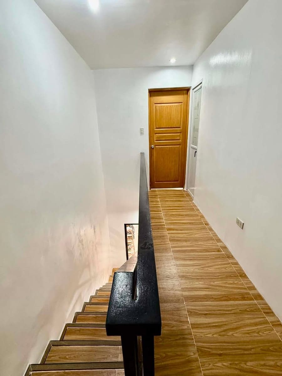 📣 For Rent! 2 storey townhouse (Newly Renovated) - photo 4