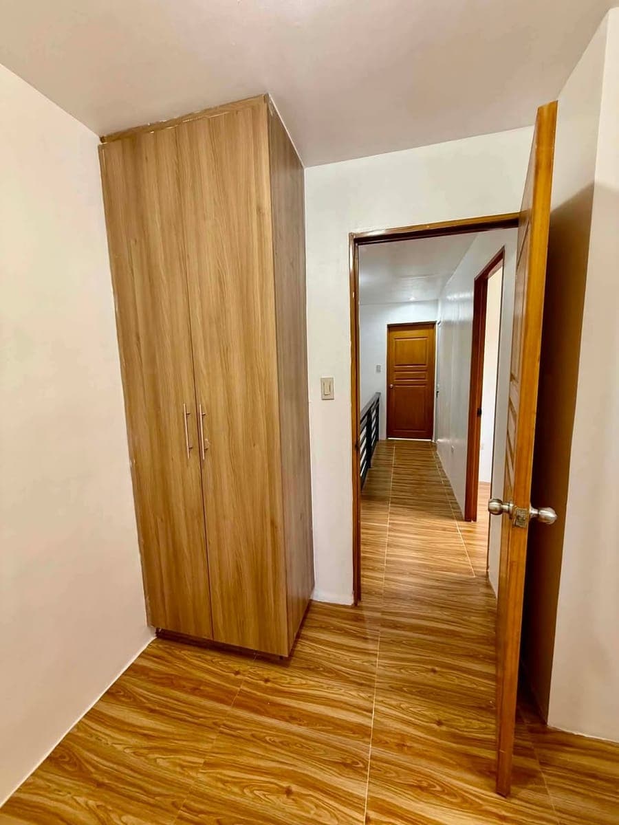 📣 For Rent! 2 storey townhouse (Newly Renovated) - photo 5