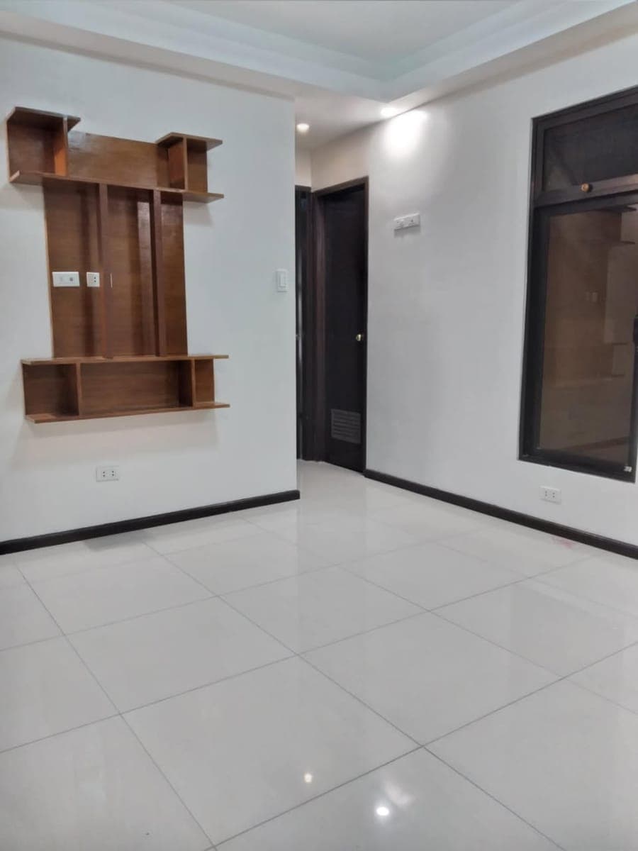 **2-Bedroom Apartment for Rent (1st Floor)** - photo 3