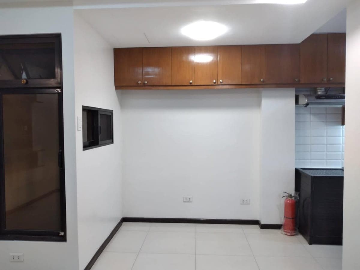 **2-Bedroom Apartment for Rent (1st Floor)** - photo 5
